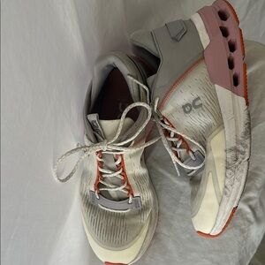 On Cloudnova Flux sneakers, gray and pink, Sz 7 (38)